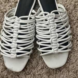 Rebecca Minkoff Maelyn side Sandals